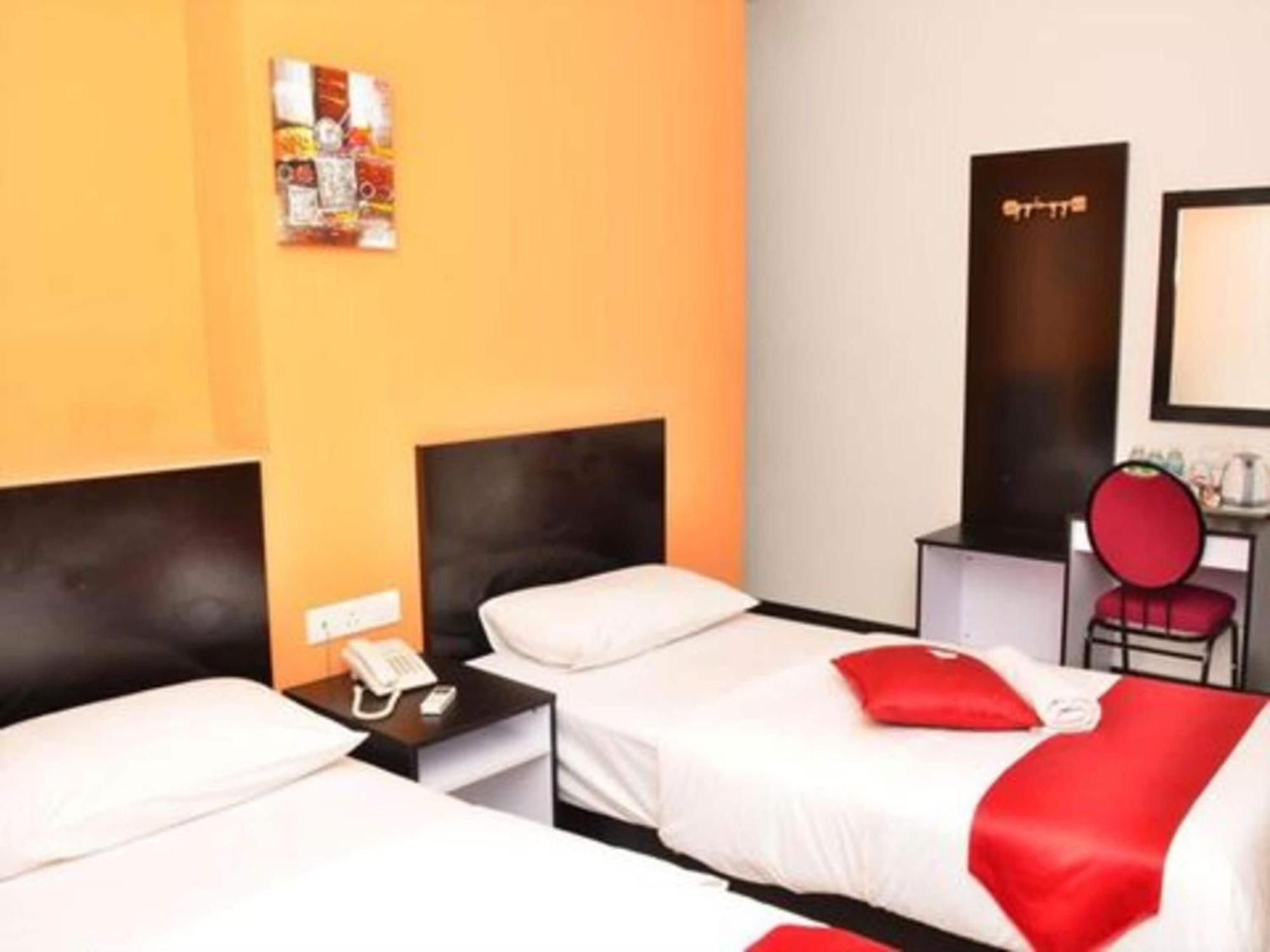 Oyo 91087 Hotel Dspark Port 巴生 外观 照片