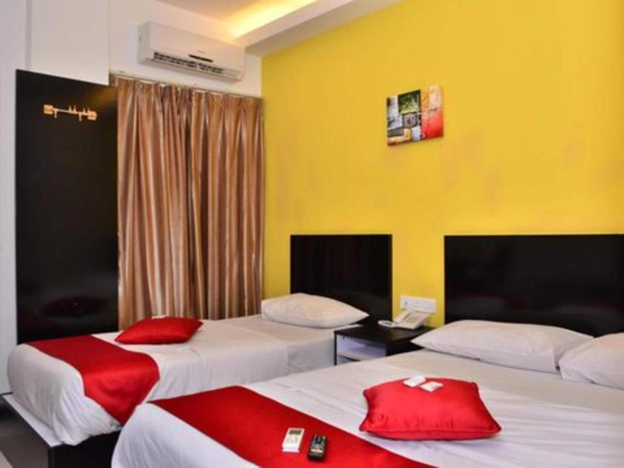Oyo 91087 Hotel Dspark Port 巴生 外观 照片