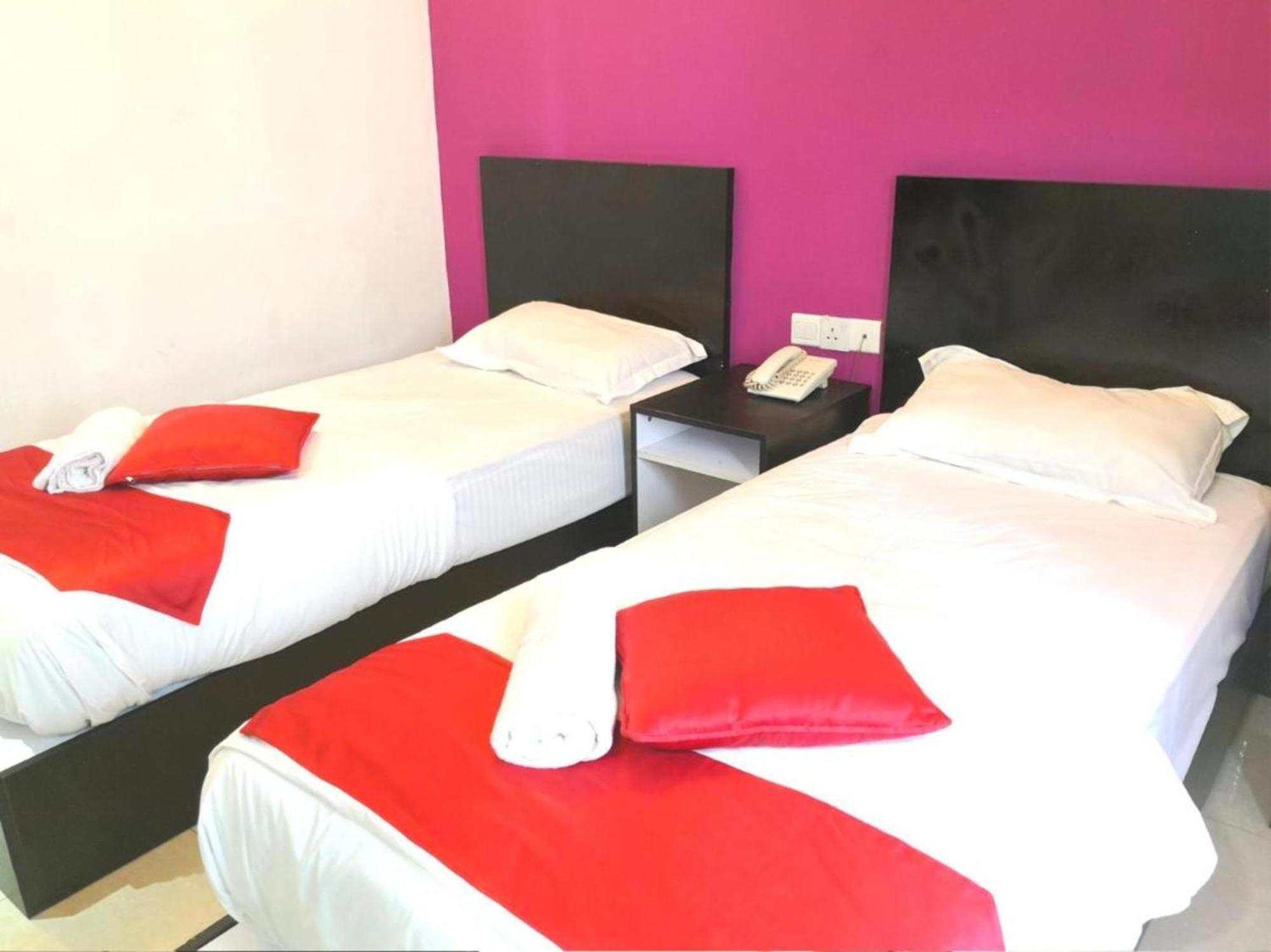 Oyo 91087 Hotel Dspark Port 巴生 外观 照片