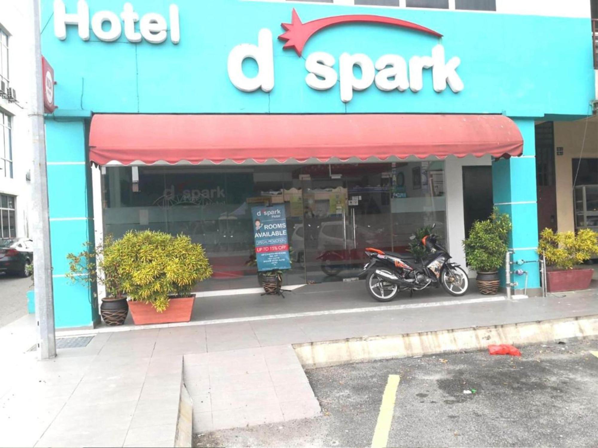 Oyo 91087 Hotel Dspark Port 巴生 外观 照片